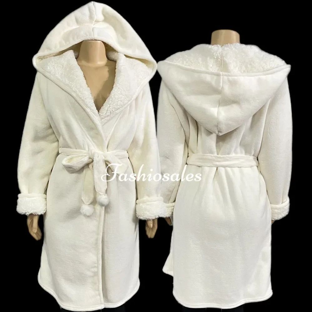 Victoria's Secret LUXE thicker Sherpa Hooded Robe